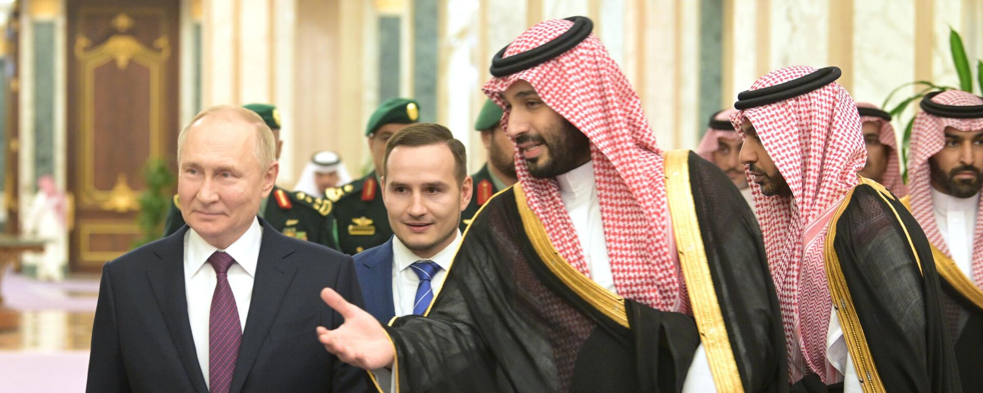 Visita do presidente russo Vladimir Putin à Arábia Saudita em 6 de dezembro de 2023 - Sputnik Brasil, 1920, 19.02.2026