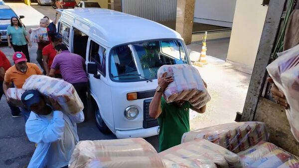 Distribuição de comida para Gaza pelo MST - Sputnik Brasil