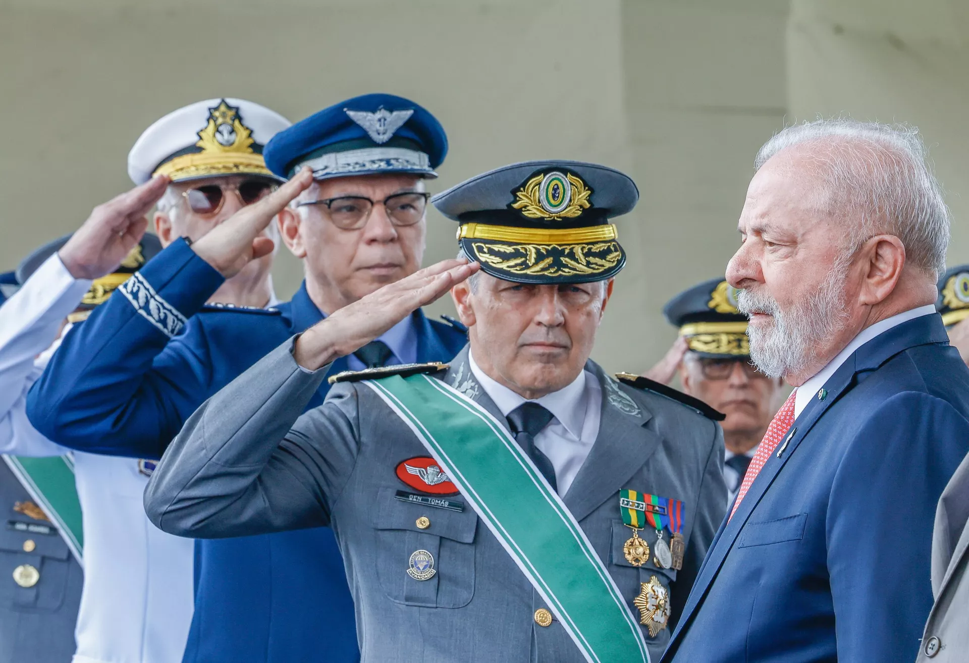 Presidente da República, Luiz Inácio Lula da Silva, durante cerimônia do Dia do Exército, na Concha Acústica, Quartel-General do Exército, Brasília - DF em 19 de abril de 2023 - Sputnik Brasil, 1920, 18.07.2024