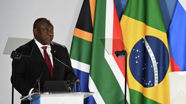 Cyril Ramaphosa, presidente sul-africano, discursa durante a 15ª Cúpula do BRICS, em Joanesburgo, na África do Sul - Sputnik Brasil