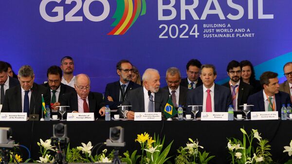 O presidente do Brasil, Luiz Inácio Lula da Silva, abre a sessão conjunta da Trilha de Sherpas e de Finanças do G20, no Palácio Itamaraty. Brasília (DF), 13 de dezembro de 2023 - Sputnik Brasil