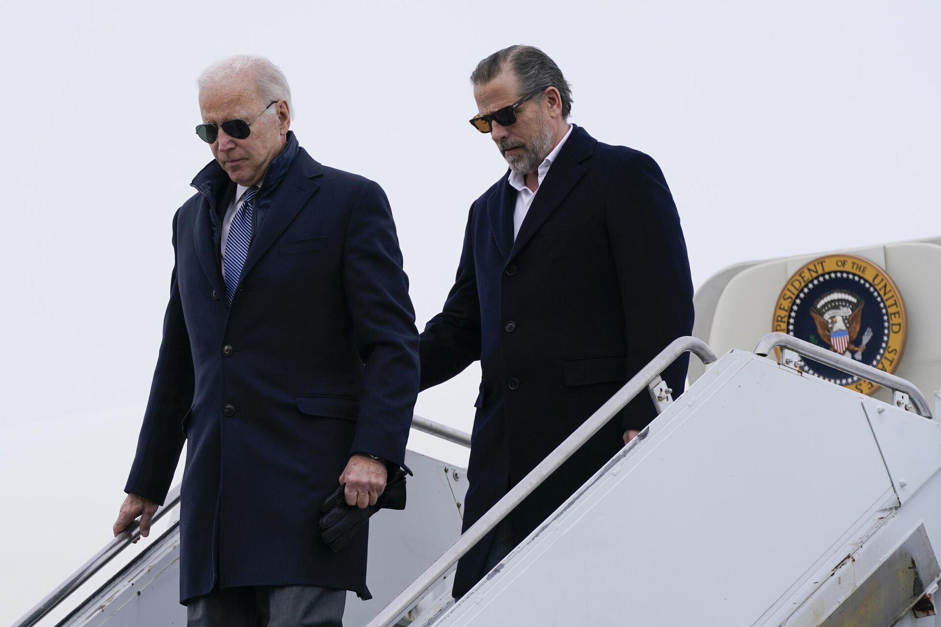 O presidente dos EUA, Joe Biden, ao lado de seu filho Hunter Biden - Sputnik Brasil, 1920, 18.01.2025