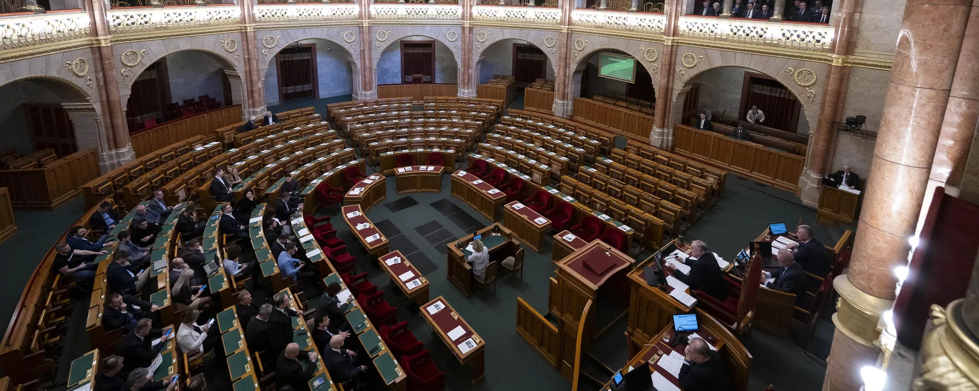 Assembleia Nacional da Hungria durante ratificação da adesão da Suécia à Organização do Tratado do Atlântico Norte (OTAN), em 5 de fevereiro de 2024 - Sputnik Brasil, 1920, 08.02.2024