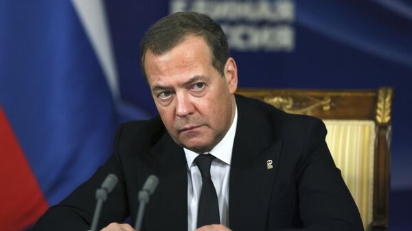 Dmitry Medvedev participa de uma reunião com candidatos a secretários das filiais regionais do partido Rússia Unida, em Moscou. Rússia, 14 de novembro de 2023 - Sputnik Brasil