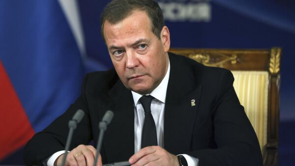 Dmitry Medvedev participa de uma reunião com candidatos a secretários das filiais regionais do partido Rússia Unida, em Moscou. Rússia, 14 de novembro de 2023 - Sputnik Brasil