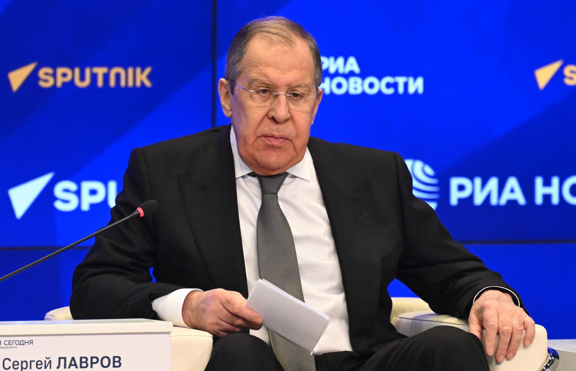 Ministro das Relações Exteriores da Rússia, Sergei Lavrov participa da conferência Euromaidan: a Década Perdida da Ucrânia, no centro internacional de imprensa Rossiya Segodnya, em Moscou - Sputnik Brasil, 1920, 29.03.2024