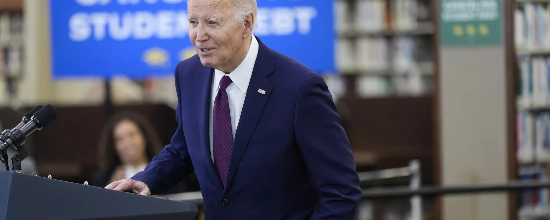 Joe Biden, presidente dos EUA, discursa na Biblioteca Julian Dixon da Cidade de Culver, na Cidade de Culver, Califórnia, EUA, 21 de fevereiro de 2024 - Sputnik Brasil, 1920, 30.06.2024