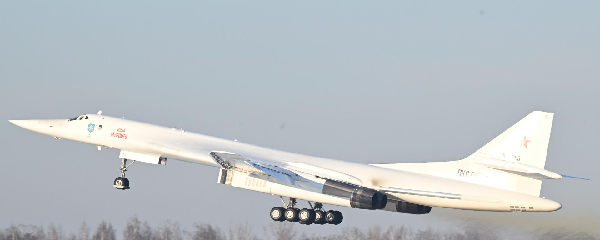 Porta-mísseis estratégico modernizado Tu-160M Ilia Muromets, com Vladimir Putin, presidente da Rússia, a bordo, 22 de fevereiro de 2024 - Sputnik Brasil, 1920, 22.02.2024