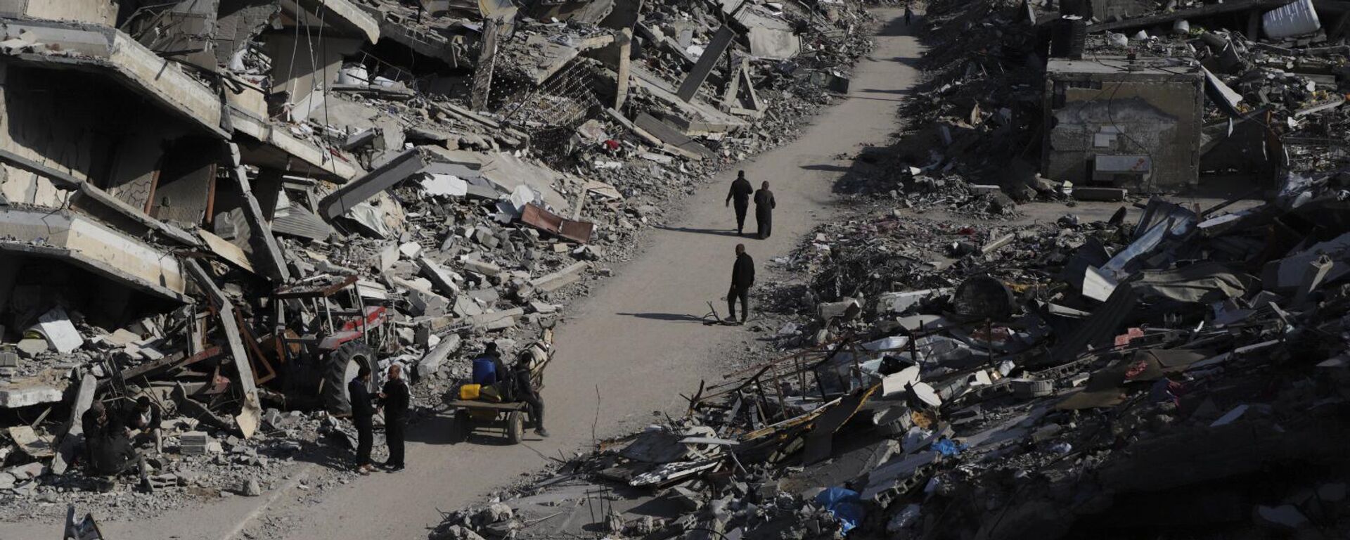Campo de refugiados palestinos totalmente destruído após constantes bombardeios promovidos pelas Forças de Defesa de Israel (FDI). Jabalia, Faixa de Gaza, 29 de fevereiro de 2024 - Sputnik Brasil, 1920, 01.04.2024