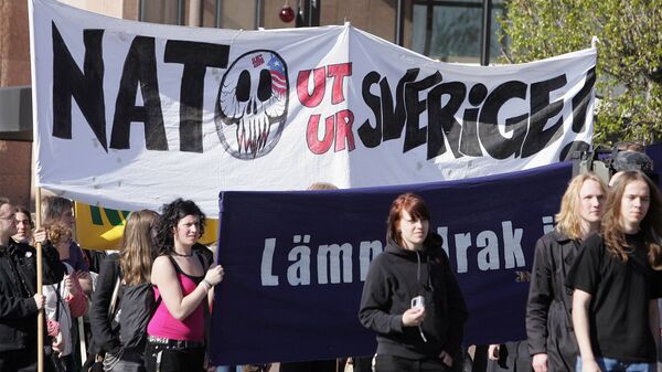 Arquivo: manifestação em Oestersund contra as operações militares da OTAN na Suécia - Sputnik Brasil