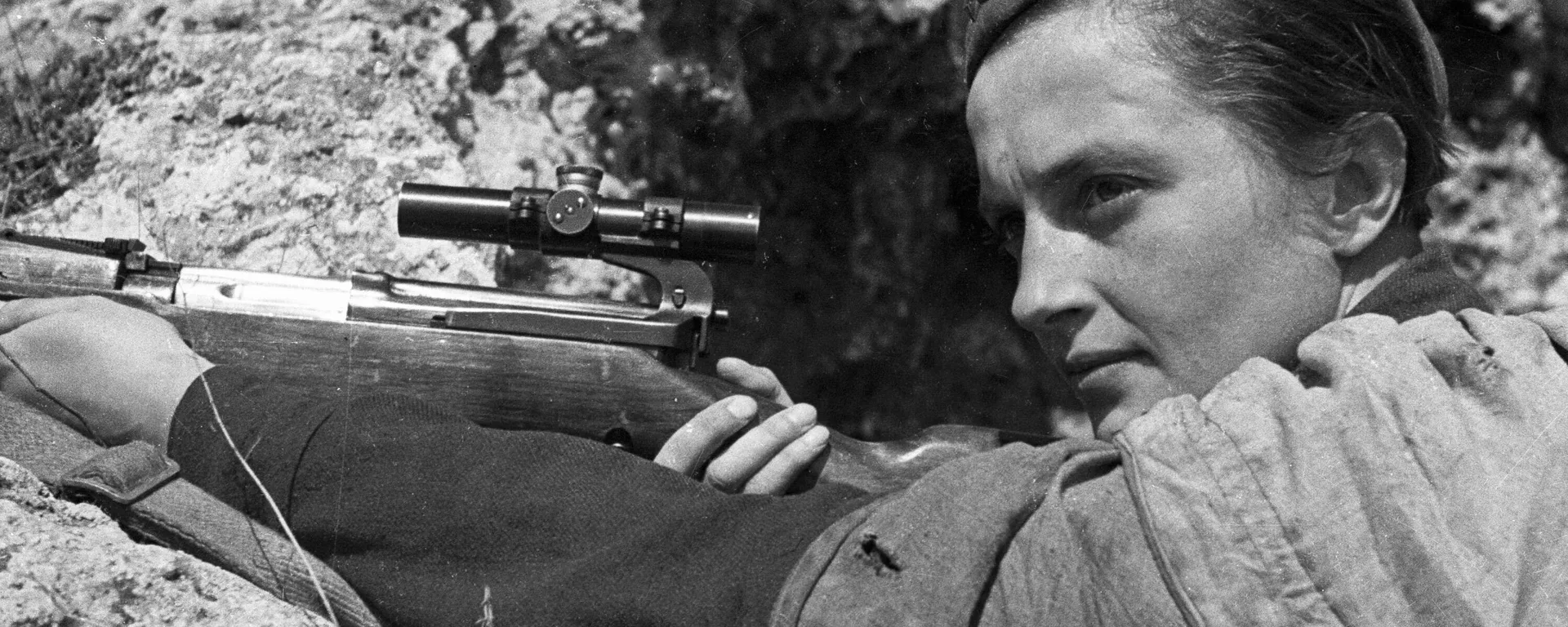 Lyudmila Pavlichenko, franco-atiradora da URSS durante a Grande Guerra pela Pátria de 1941-1945, que foi responsável por 309 acertos mortais contra as forças inimigas - Sputnik Brasil, 1920, 21.06.2024