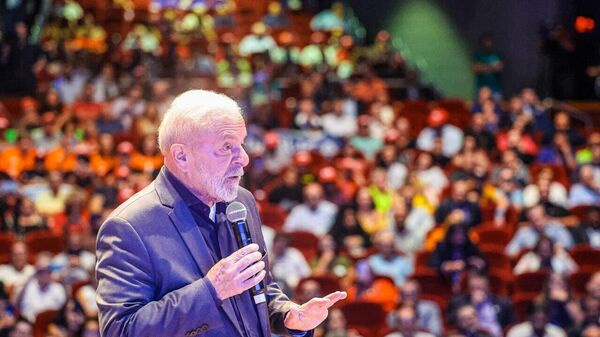Presidente Lula durante discurso nesta sexta-feira, em Porto Alegre - Sputnik Brasil