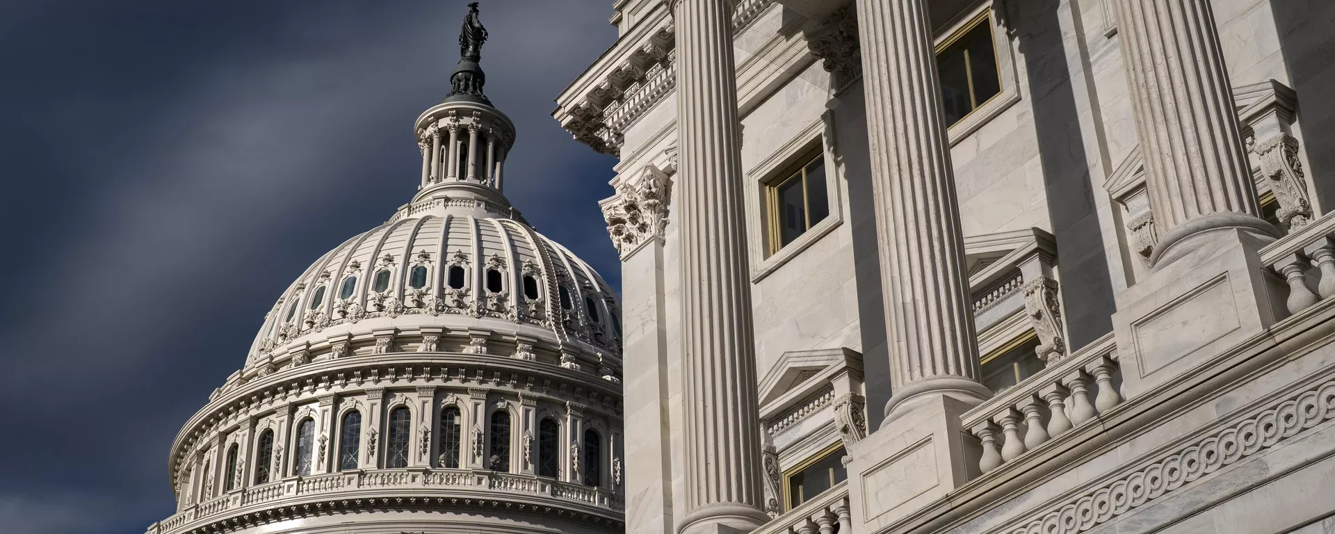 Cúpula do Capitólio e frente oeste da Câmara dos Representantes, em Washington, D.C. EUA, 17 de abril de 2023 - Sputnik Brasil, 1920, 24.10.2024