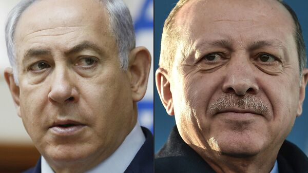 Combinação de fotos do premiê israelense, Benjamin Netanyahu (à esquerda) e presidente turco, Recep Tayyip Erdogan (foto de arquivo) - Sputnik Brasil
