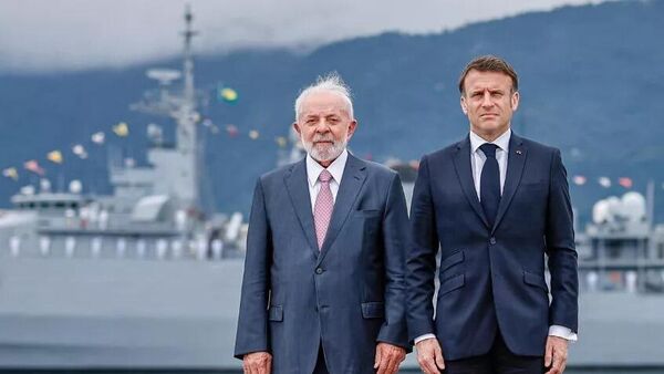 Os presidentes do Brasil, Luiz Inácio Lula da Silva, e da França, Emmanuel Macron. - Sputnik Brasil