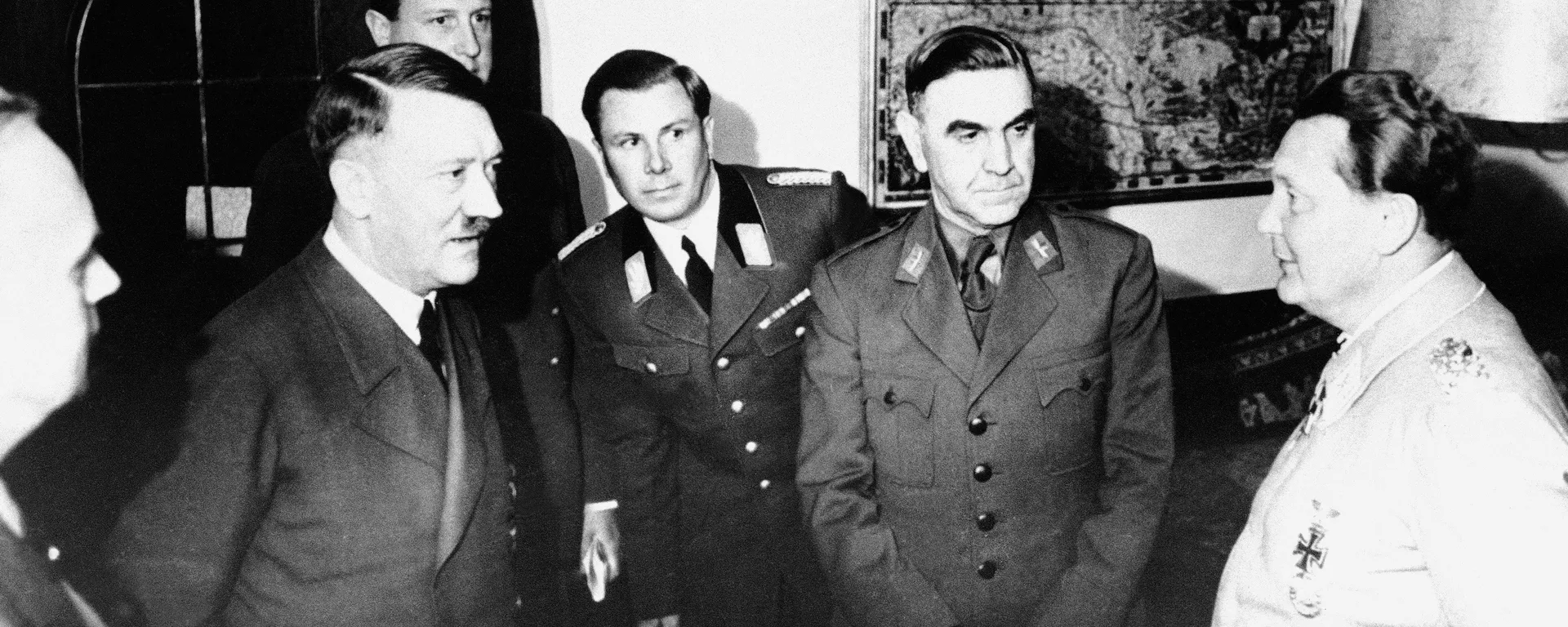 Adolf Hitler recebe líder do chamado Estado Independente da Croácia, Ante Pavelic, na Alemanha. Berlim, 6 de junho de 1941 - Sputnik Brasil, 1920, 31.03.2024