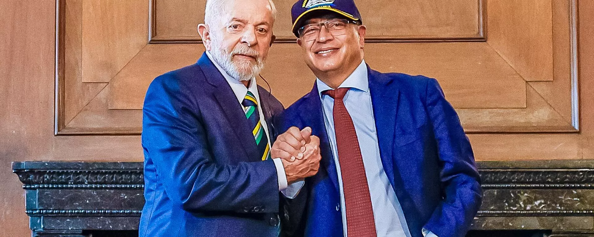 O presidente do Brasil, Luiz Inácio Lula da Silva, durante reunião restrita com o presidente da Colômbia, Gustavo Petro, na Casa de Nariño. Bogotá, Colômbia, 17 de abril de 2024 - Sputnik Brasil, 1920, 14.08.2024