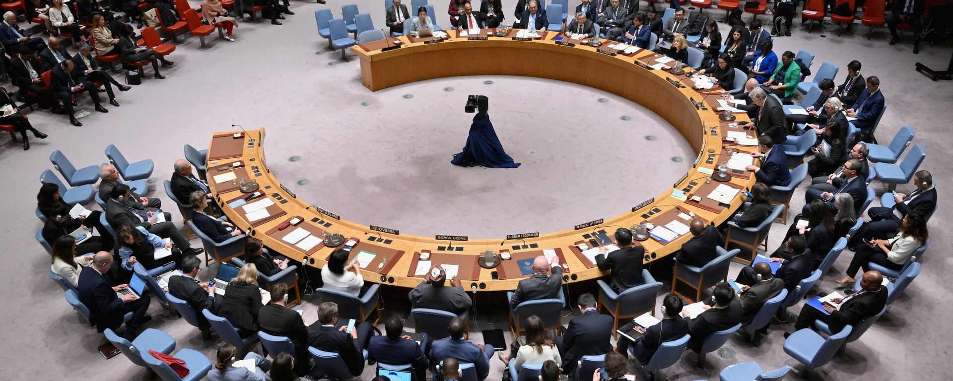 Conselho de Segurança das Nações Unidas (CSNU) se reúne para discutir a situação no Oriente Médio, incluindo a questão palestina, na sede da organização, em Nova York, em 18 de abril de 2024 - Sputnik Brasil, 1920, 01.05.2024