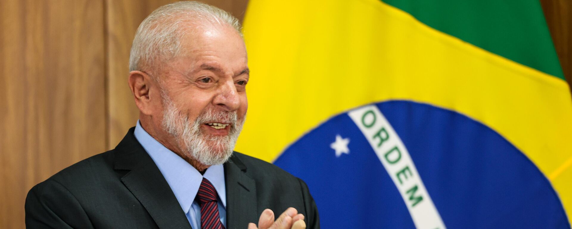 O presidente Luiz Inácio Lula da Silva durante café da manhã com jornalistas no Palácio do Planalto para falar sobre ações do governo. Brasília (DF), 23 de abril de 2024 - Sputnik Brasil, 1920, 06.09.2024