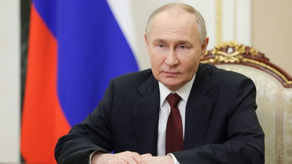 Kremlin: Putin envia condolências ao Irã pela morte do presidente iraniano Raisi