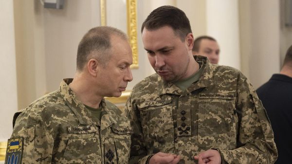 Comandante Forças Armadas da Ucrânia, Alexandr Syrsky, à esquerda, e o general Kirill Budanov, chefe da inteligência militar da Ucrânia - Sputnik Brasil