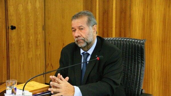 Carlos Lupi, então ministro da Previdência, concede coletiva a jornalistas em Niterói (RJ). Brasil, 4 de setembro de 2023 - Sputnik Brasil