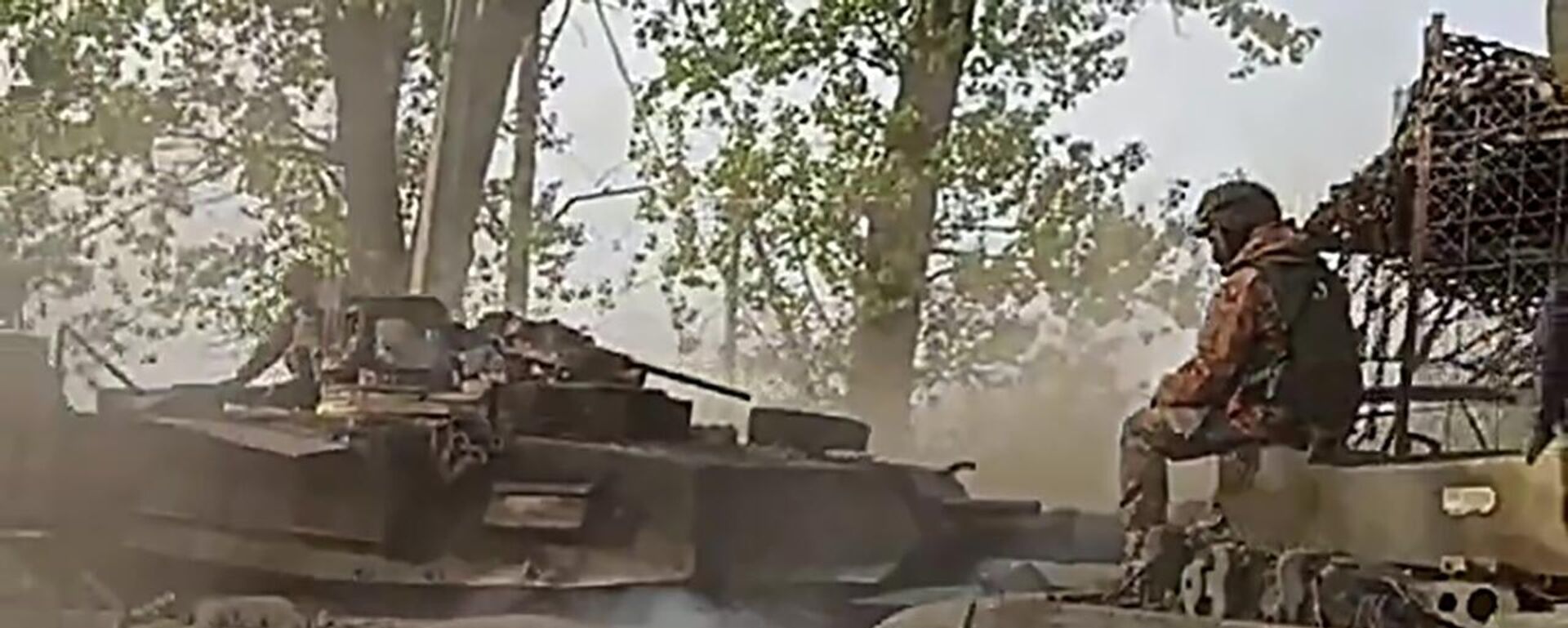 Бойцы группировки Центр эвакуировали первый танк Abrams c Авдеевского участка фронта - Sputnik Brasil, 1920, 25.09.2024