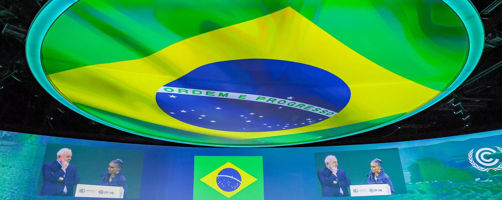 A ministra do Meio Ambiente do Brasil, Marina Silva, e o presidente brasileiro, Luiz Inácio Lula da Silva, durante a reunião do G77 + China sobre Mudança do Clima, em Dubai, Emirados Árabes Unidos, em 12 de fevereiro de 2023 - Sputnik Brasil, 1920, 02.05.2024