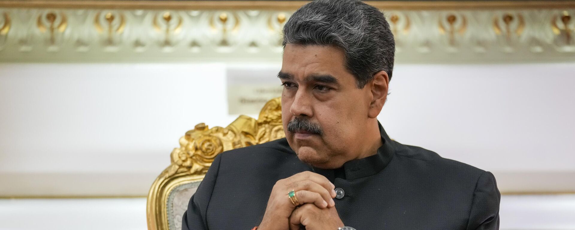 Nicolás Maduro participa de uma reunião no palácio presidencial Miraflores em Caracas. Venezuela, 20 de fevereiro de 2024 - Sputnik Brasil, 1920, 05.05.2024