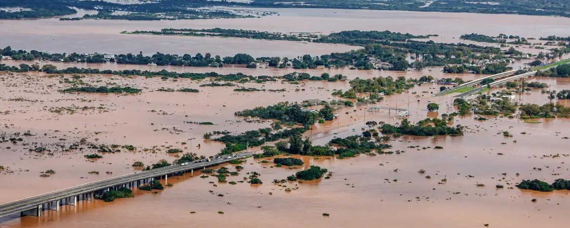 Município do Rio Grande do Sul alagado após as chuvas torrenciais; mais de 70% dos municípios gaúchos foram afetados pelas chuvas - Sputnik Brasil, 1920, 12.05.2024