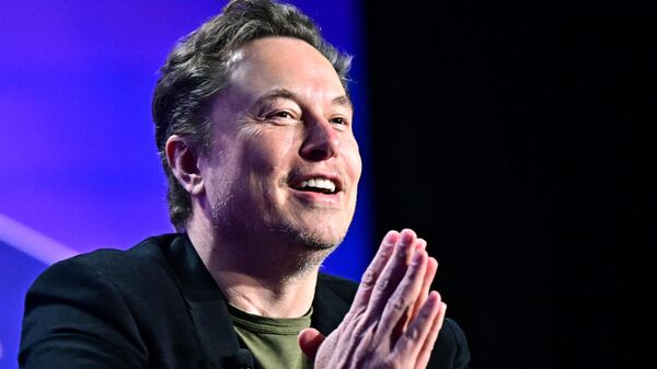 O CEO da Tesla, Elon Musk, fala na 27ª Conferência Global anual do Milken Institute no Beverly Hilton em Los Angeles, 6 de maio de 2024 - Sputnik Brasil