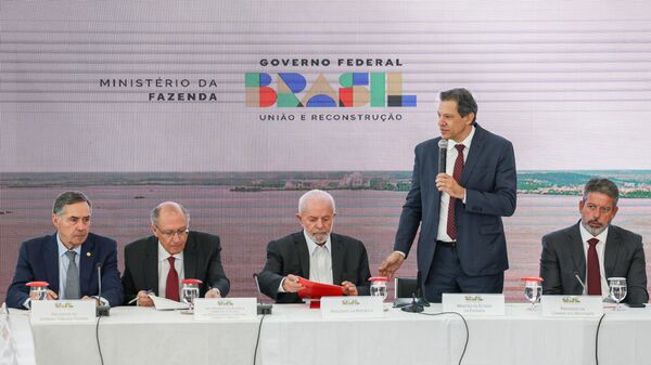 Governo federal anuncia medidas de ajuda e apoio ao Rio Grande do Sul, em 9 de maio de 2024 - Sputnik Brasil