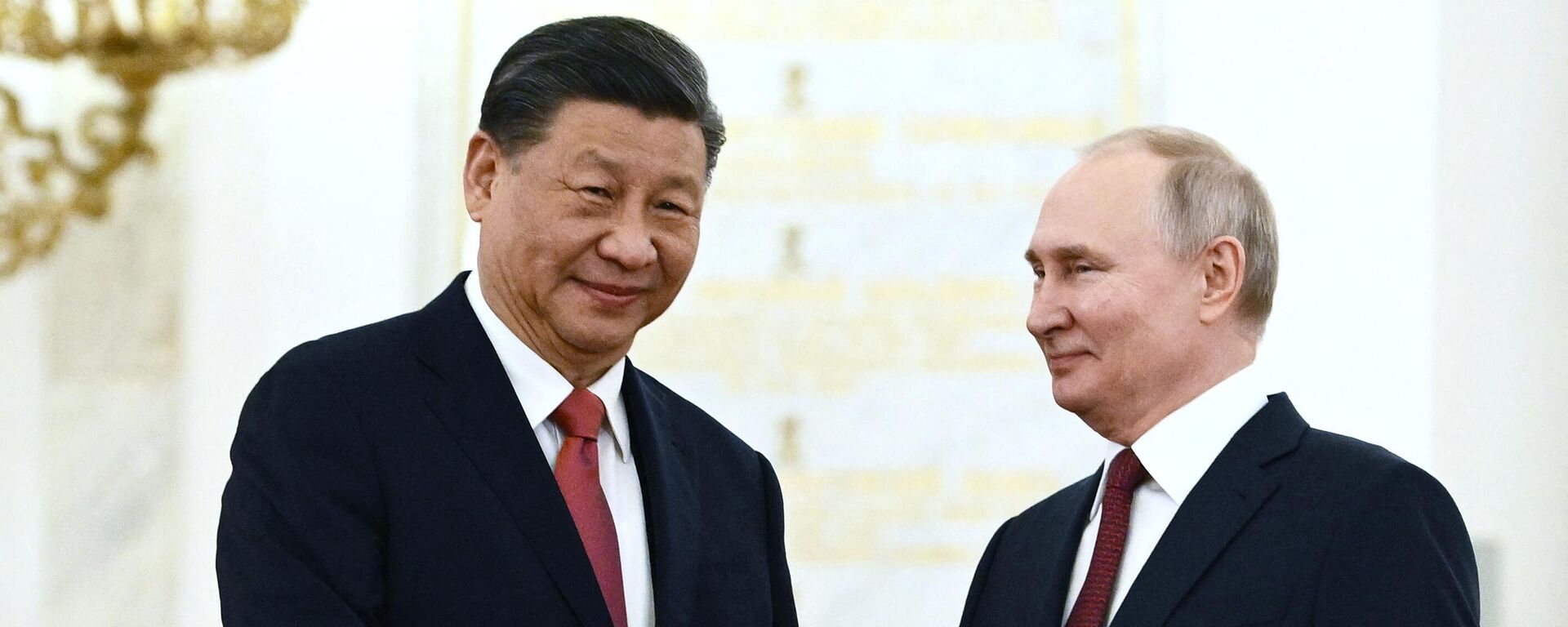 O presidente russo, Vladimir Putin, se encontra com o presidente da China, Xi Jinping, no Kremlin, em Moscou, 21 de março de 2023 - Sputnik Brasil, 1920, 15.05.2024