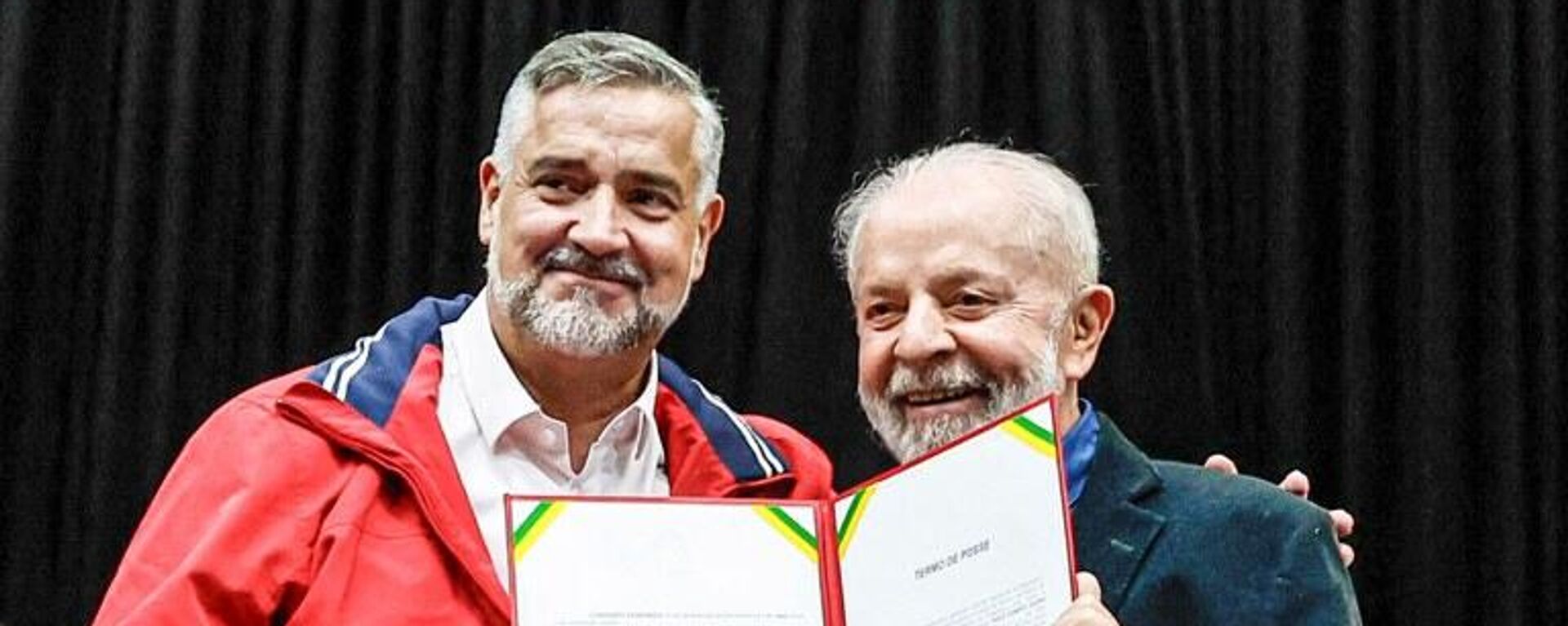 Presidente Lula assinou medida provisória que cria secretaria para centralizar esforços federais no Rio Grande do Sul; Paulo Pimenta será o titular. Brasil, maio de 2024 - Sputnik Brasil, 1920, 15.05.2024