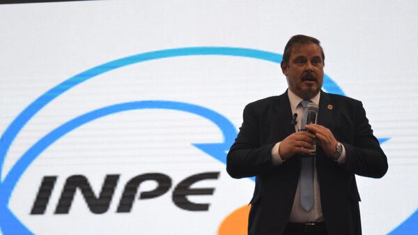 Diretor do Instituto Nacional de Pesquisas (INPE), Clezio Marcos de Nardin, durante o 4º Fórum SpaceBR Show, maior feira espacial da América Latina. 21 de maio de 2024. - Sputnik Brasil