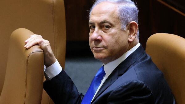 O primeiro-ministro de Israel, Benjamin Netanyahu, participa de uma sessão especial para votar um novo governo no Knesset em Jerusalém (foto de arquivo) - Sputnik Brasil