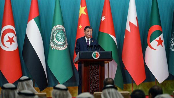 O presidente da China, Xi Jinping, discursa durante a cerimônia de abertura da 10ª Reunião Ministerial do Fórum de Cooperação China-Estados Árabes na Diaoyutai State Guesthouse, em Pequim, em 30 de maio de 2024 - Sputnik Brasil