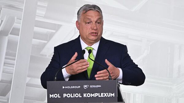 Viktor Orbán, primeiro-ministro húngaro, dá discurso de inauguração de novo complexo de poliol da empresa petrolífera húngara Grupo Mol perto de Tiszaujvaros, Hungria, 14 de maio de 2024 - Sputnik Brasil