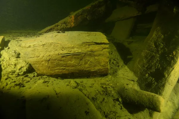 Fragmento de um barril do século XVI que foi recuperado de um naufrágio na costa da Suécia - Sputnik Brasil