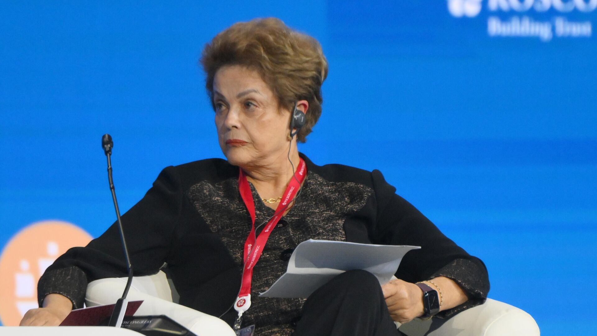 Cerimônia de abertura do fórum com Dilma Rousseff, presidente do Novo Banco de Desenvolvimento, em 6 de junho de 2024 - Sputnik Brasil, 1920, 24.02.2025
