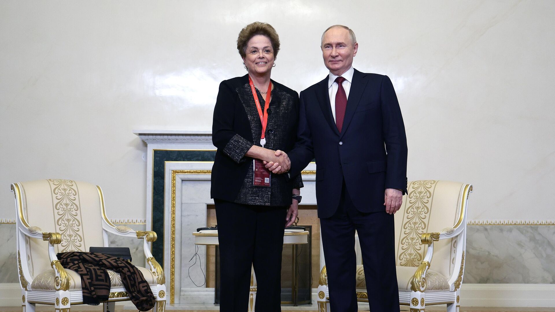 Presidente russo, Vladimir Putin, se reúne com a presidente do Novo Banco de Desenvolvimento do BRICS, Dilma Rousseff, 6 de junho de 2024 - Sputnik Brasil, 1920, 06.06.2024