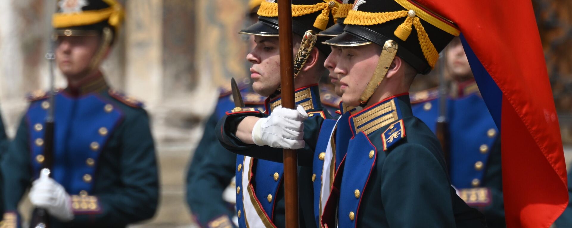 Membros do Regimento Presidencial participam da cerimônia de Troca da Guarda no Kremlin, Moscou, Rússia, 1º de junho de 2024 - Sputnik Brasil, 1920, 07.06.2024