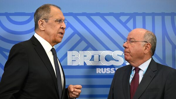 Ministro das Relações Exteriores do Brasil, Mauro Vieira (à direita) e seu homólogo russo, Sergei Lavrov (à esquerda), durante reunião de chanceleres do BRICS, em Nizhny Novgorod. Rússia, 10 de junho de 2024 - Sputnik Brasil