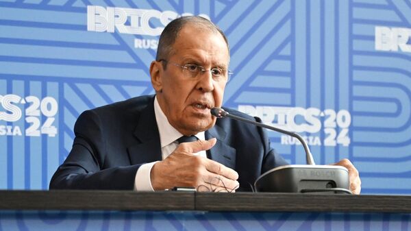 Ministro das Relações Exteriores da Rússia, Sergei Lavrov, em coletiva de imprensa após a reunião dos ministros das Relações Exteriores do BRICS, em Nizhny Novgorod, Rússia, 11 de junho de 2024 - Sputnik Brasil