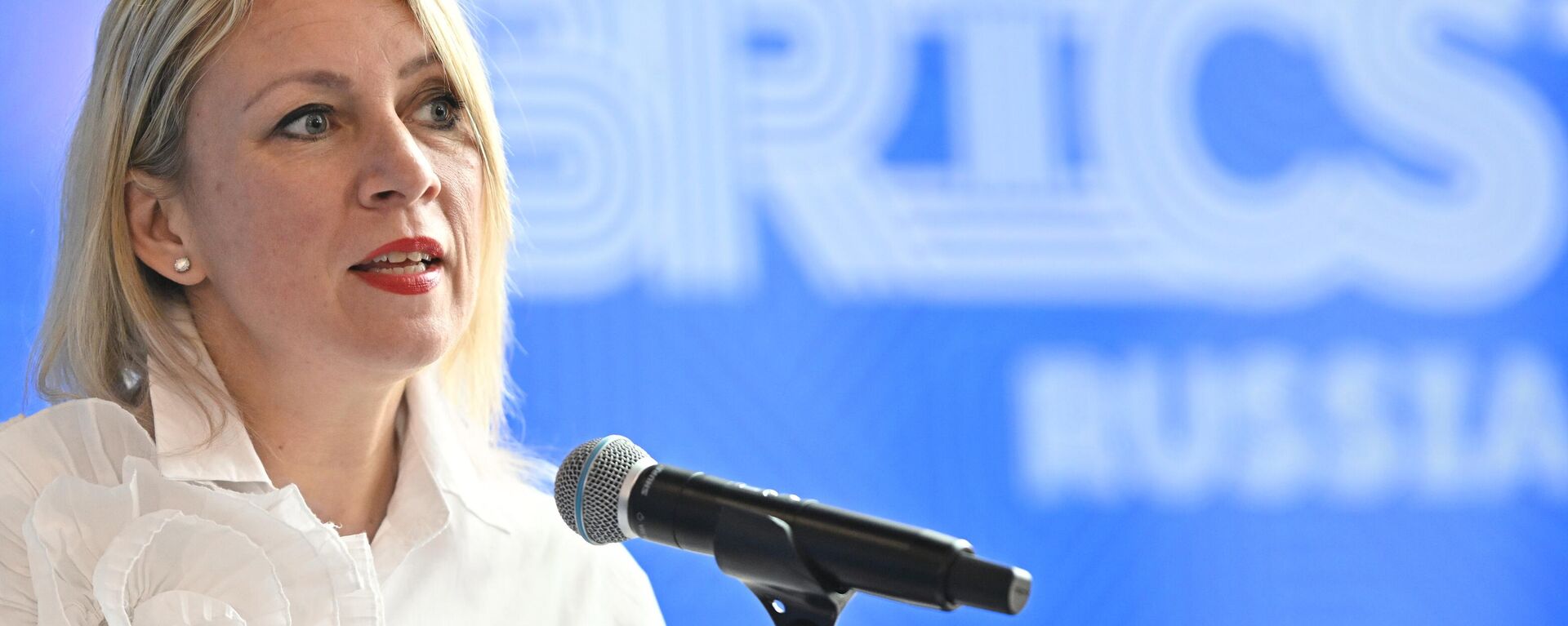 Porta-voz do Ministério das Relações Exteriores da Rússia, Maria Zakharova, fala em coletiva de imprensa após a reunião dos ministros das Relações Exteriores do BRICS, em Nizhny Novgorod. Rússia, 11 de junho de 2024  - Sputnik Brasil, 1920, 28.04.2025
