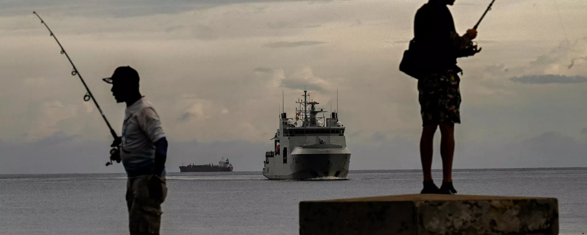 HMCS Margaret Brooke do Canadá, segundo navio de patrulha da classe Harry DeWolf da Marinha Real Canadense, chega ao porto de Havana, Cuba, em 14 de junho de 2024 - Sputnik Brasil, 1920, 15.06.2024