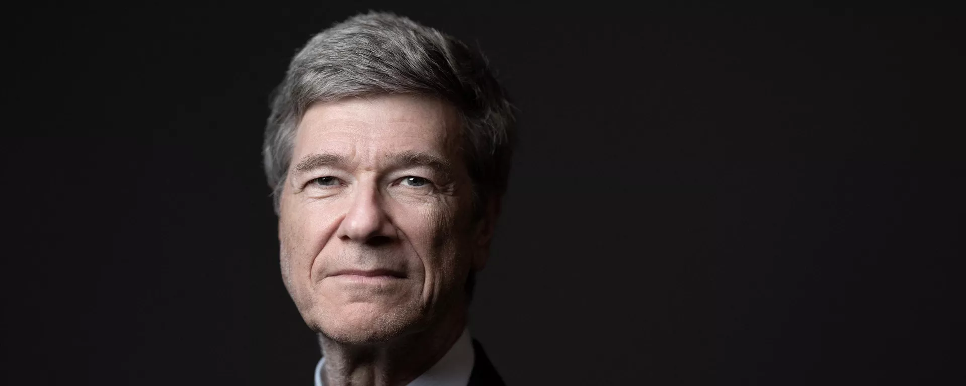 Jeffrey Sachs, economista, acadêmico e analista de políticas públicas dos EUA, durante sessão de fotos da Cúpula do Novo Pacto Financeiro Global no Palácio Brongniart, Paris, França, 22 de junho de 2023 - Sputnik Brasil, 1920, 16.06.2024