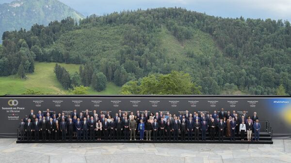 Foto dos participantes da Cúpula sobre a Ucrânia na Suíça - Sputnik Brasil