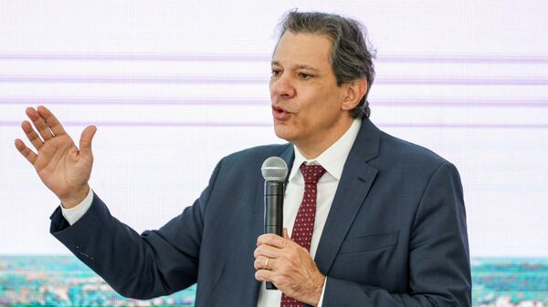 Fernando Haddad, ministro da Fazenda, durante anúncio de novas medidas de assistência ao Rio Grande do Sul, em Brasília (DF), em 9 de abril de 2024 - Sputnik Brasil