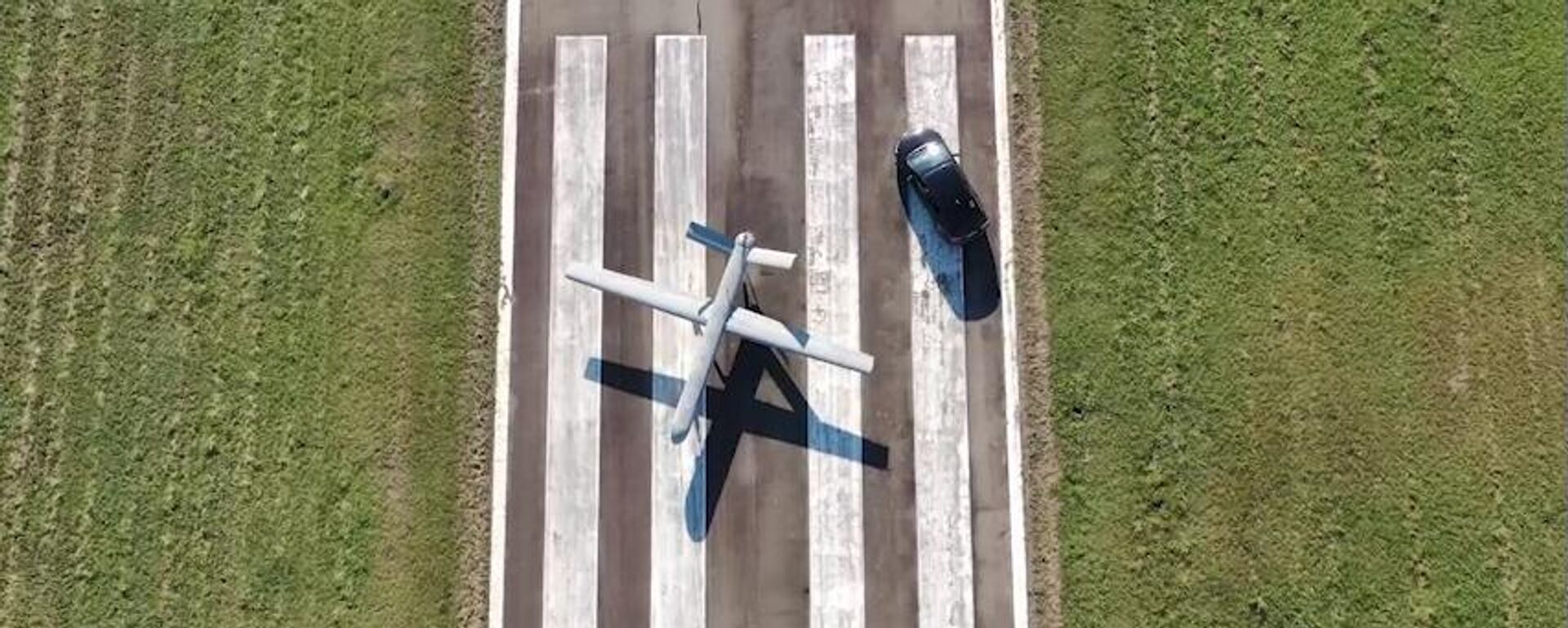 Drone pousa na pista da sede da empresa Stella Tecnologia durante realização de testes no Rio de Janeiro - Sputnik Brasil, 1920, 23.03.2026